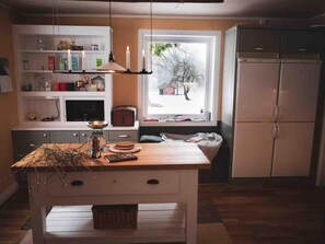 House | Private kitchen | Fridge, microwave, oven, stovetop - Charming 6 Bedroom House & Horse Farm - Sleeps 12 (Horndal)