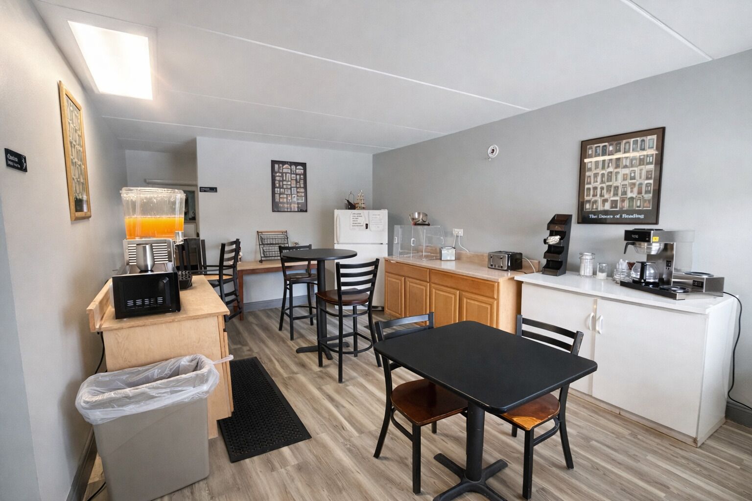 Free daily continental breakfast