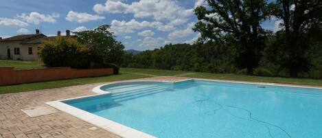 Piscina all'aperto