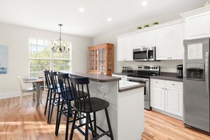 Fridge, microwave, oven, stovetop - Captain Champs Castaway | Elevator & Game Room! (Tybee Island)