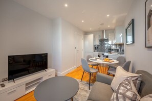 Unclassified image, 4 of 15, button