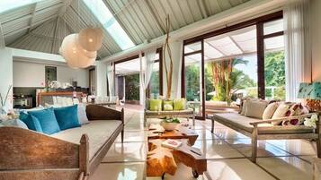 En 21-tommers LCD-TV med Parabol-TV samt TV