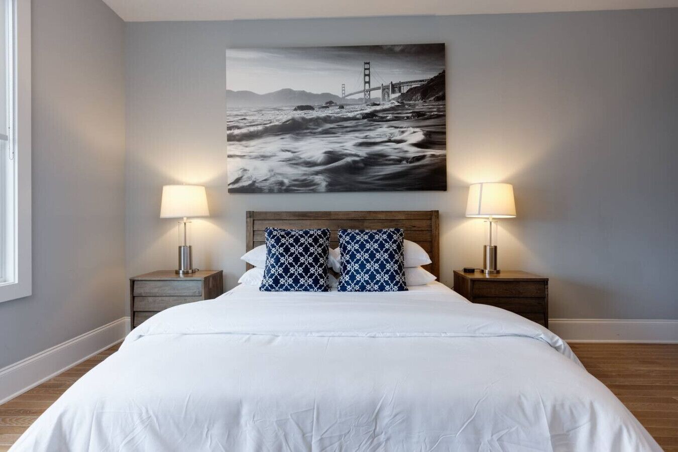 3 bedrooms, desk, iron/ironing board, travel crib