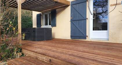 La Grange du Héron - Quiet 70m² house with heated swimming pool