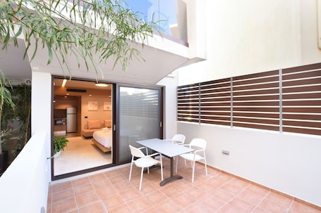 Deluxe Studio | Terrace/patio