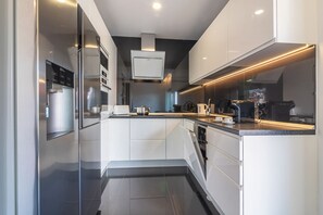 Fridge, microwave, oven, dishwasher