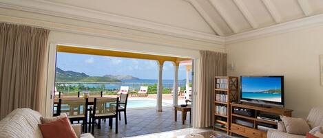 Télévision, chaîne hi-fi