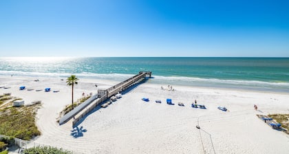 Indian Shores Beachfront 3/2 condo for up to 8 adults