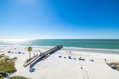 Indian Shores Beachfront 3/2 condo for up to 8 adults