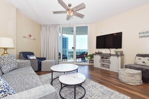 Smart TV - 7th Floor Condo at the beautiful Palms of Destin! (Destin)