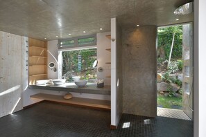 Shower, hair dryer, towels - Villa Nature (3 bedrooms) (Saint Barthélemy)