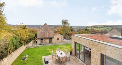 Three bedroom dog friendly holiday home in the Cotswolds - The New Bakehouse