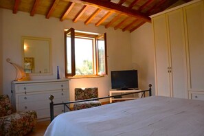 3 dormitoris, escriptori, wifi gratuïta i roba de llit