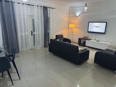 High standing furnished studio, WIFI, TV - Yaoundé, Omnisports