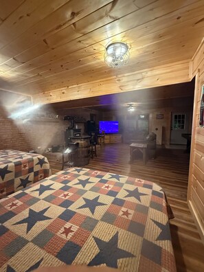 4 Schlafzimmer, Bügeleisen/Bügelbrett, kostenloses WLAN, Bettwäsche