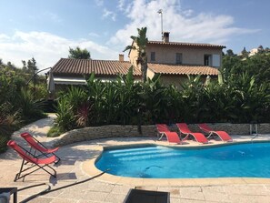 Outdoor pool - VILLA LES YUCCAS PLAGE (CAGNES)