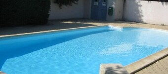 Charming villa 200 metres from the sea with shared swimming pool