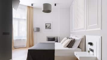 Deluxe Studio | Desk, laptop workspace, iron/ironing board, free WiFi