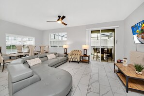 Fernseher, Tischfußball