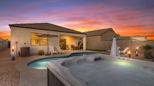 East Valley Peaceful Oasis w/PRIVATE Pool that is HEATED at no extra cost