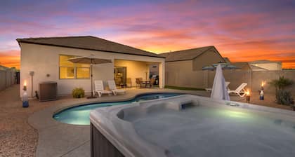 East Valley Peaceful Oasis w/PRIVATE Pool that is HEATED at no extra cost