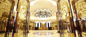 Bobai Baolilai Hotel