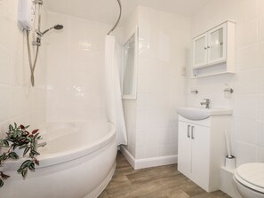 Shower - The Old Bark House No 3 (St Austell)