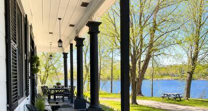 Maison Jacques: on the Sainte-Anne River
