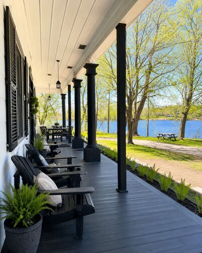 Maison Jacques: on the Sainte-Anne River