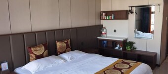 Erenhot Hualian International Hotel