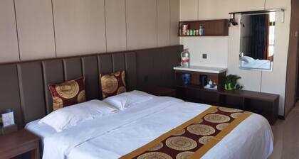 Erenhot Hualian International Hotel