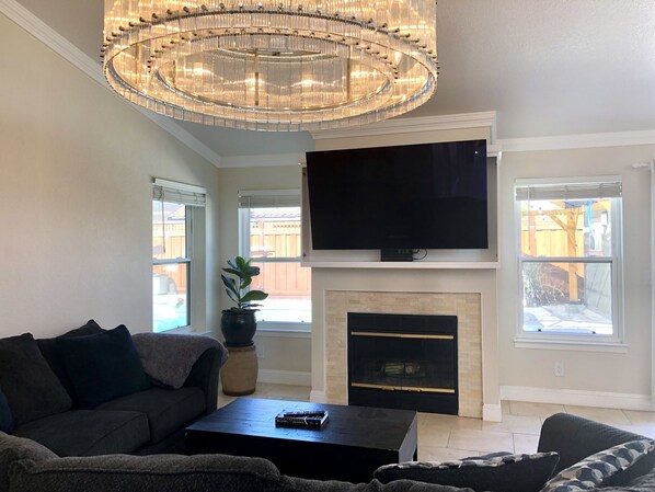 TV, fireplace, offices