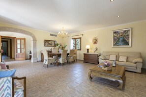 Flat-screen TV, fireplace - Cantarellas (Inca)