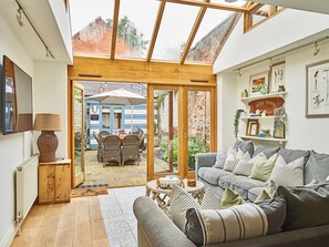 บ้านพัก | 5 ห้องนอน