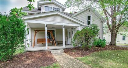 Simba’s House Mid 1800’s Burton Village Retreat