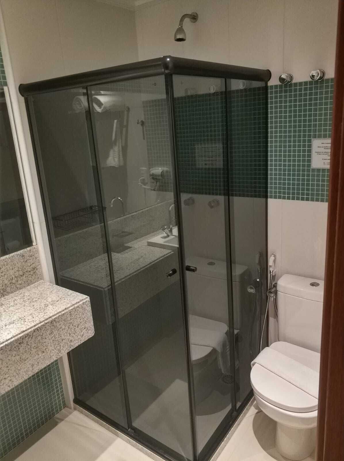 executive twin room | bathroom | hair dryer, towels, soap, shampoo