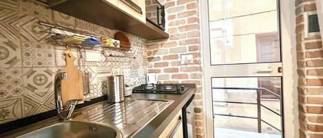 Fridge, microwave, stovetop, electric kettle