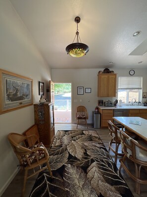 Dining - Rural home wheelchair accessible, pet friendly close to River & lake & I-80. (Meadow Vista)