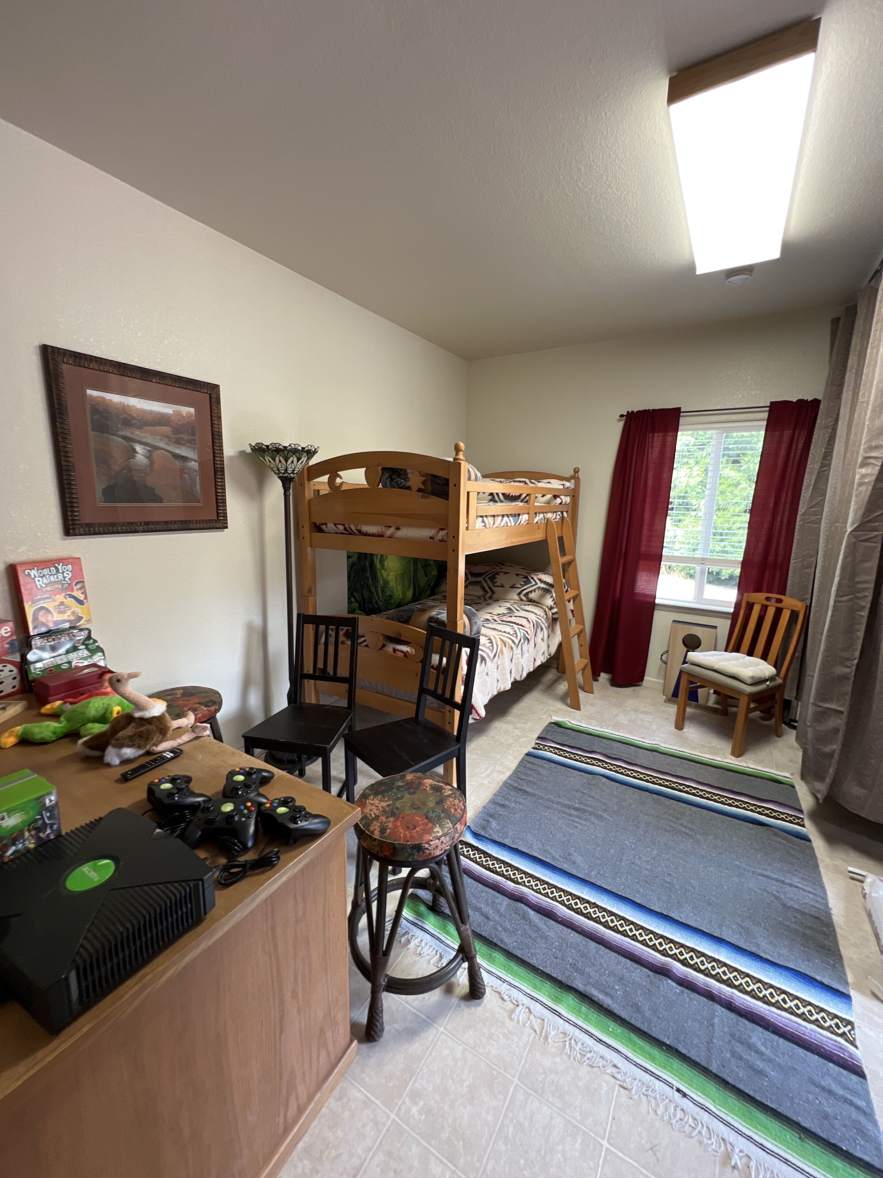 2 bedrooms, desk, free WiFi, bed sheets