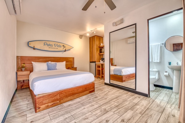 Queen Size Bed, Kitchenette, Private Bathroom with Hot Water & AC!