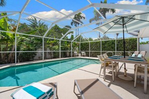 Pool - 672 Casa Palmera - 3BD Heated Pool Home-Mins2Beach (Naples)