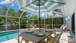 Outdoor dining - 672 Casa Palmera - 3BD Heated Pool Home-Mins2Beach (Naples)