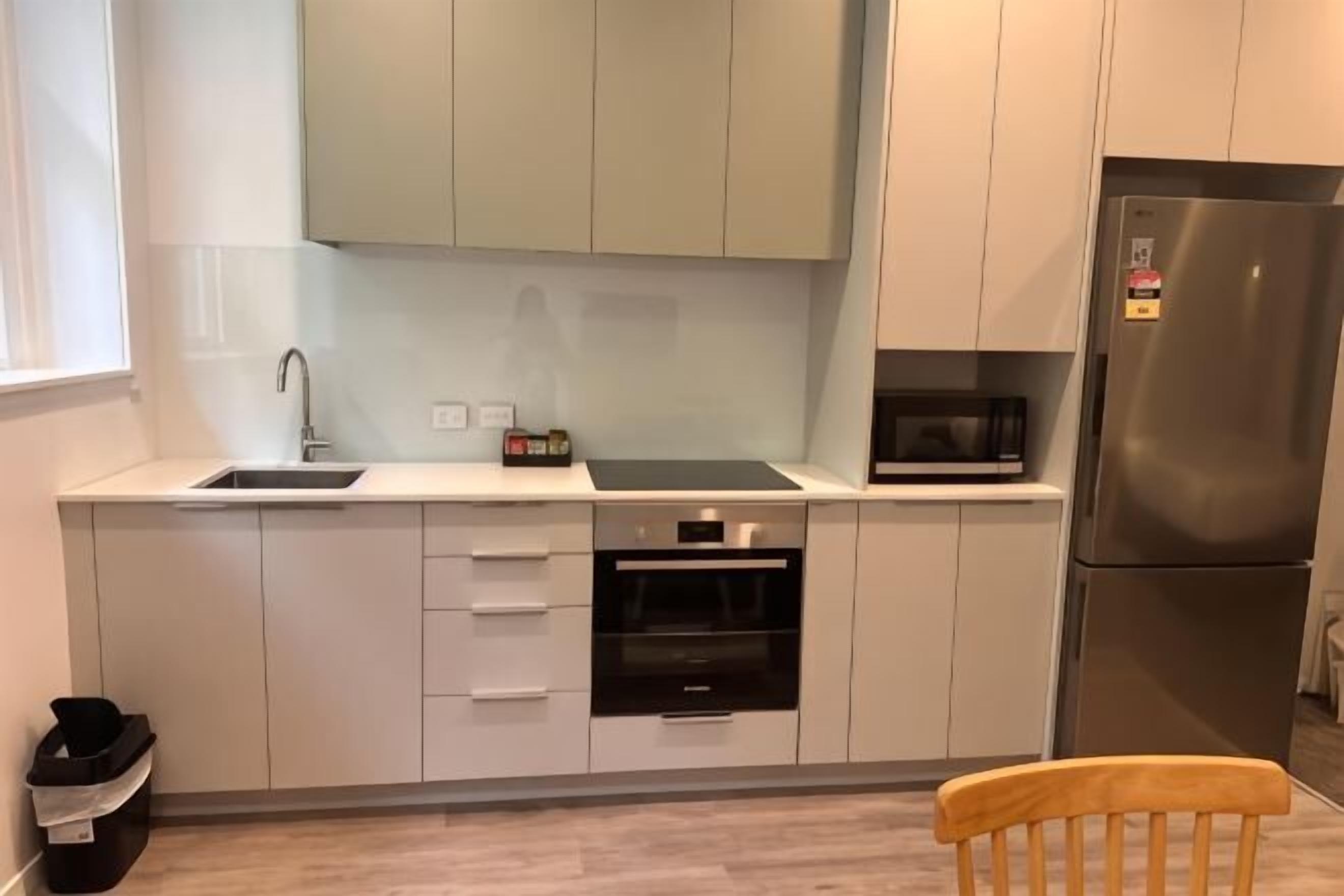 Private kitchen | Microwave, electric kettle