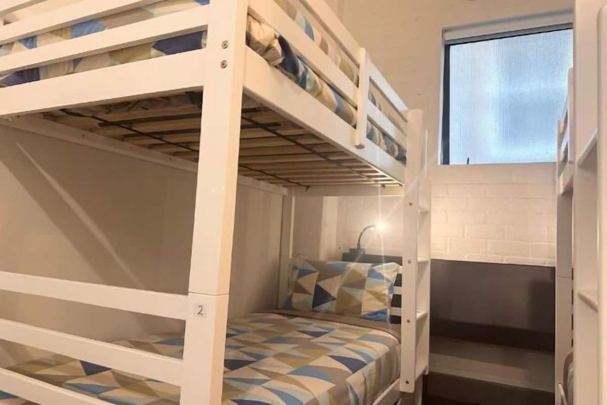 1 habitación, escritorio, insonorización y wifi gratis