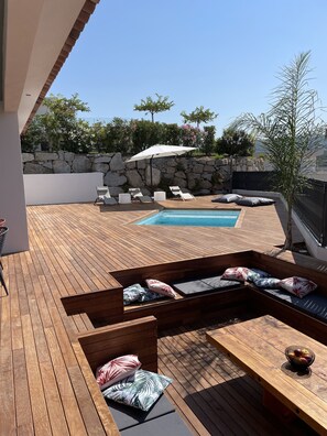 Outdoor pool, a heated pool