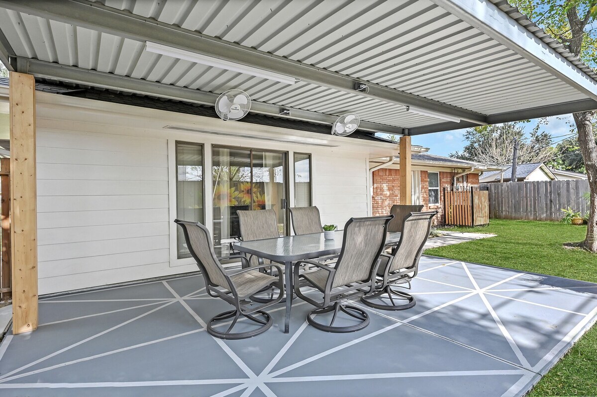 Photo 12 of Pet Friendly Home in Garden Oaks/Forest Oak area Lrg 4 Bedroom Home