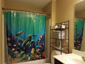 Towels, soap, shampoo, toilet paper