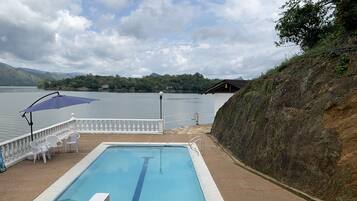 Piscina externa