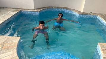 Innenpool, Außenpool