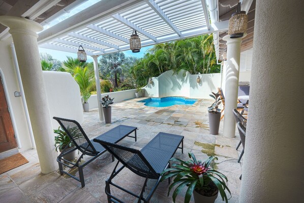 Indoor pool, outdoor pool
